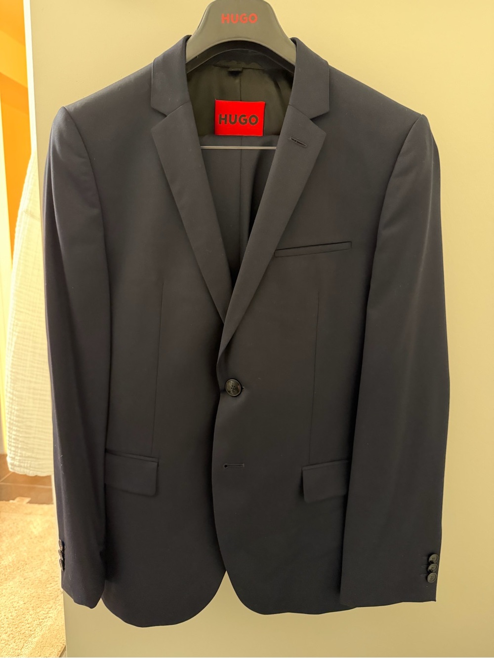 Hugo Boss Dark Navy Wool Suit 38S